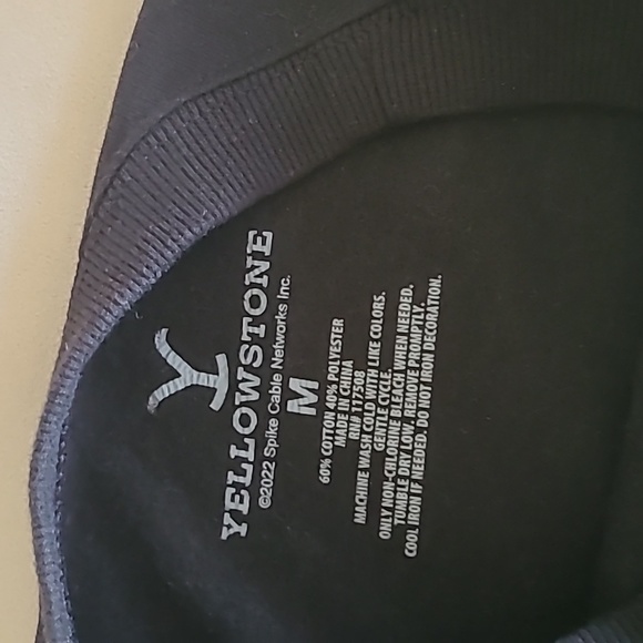 Yellowstone Dutton Ranch Cropped Sweatshirt - Picture 6 of 6